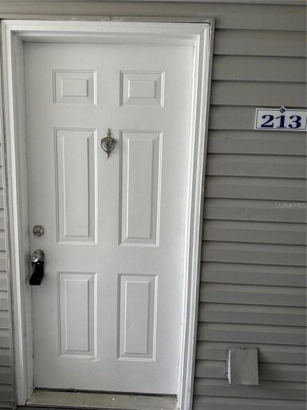 2533 Grassy Point Dr, Unit 213 in Lake Mary, FL - Building Photo - Building Photo