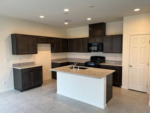 10072 Spelter St in Las Vegas, NV - Building Photo - Building Photo