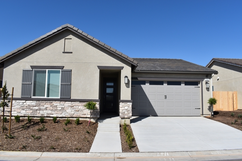 232 Journey Wy S in Madera, CA - Building Photo