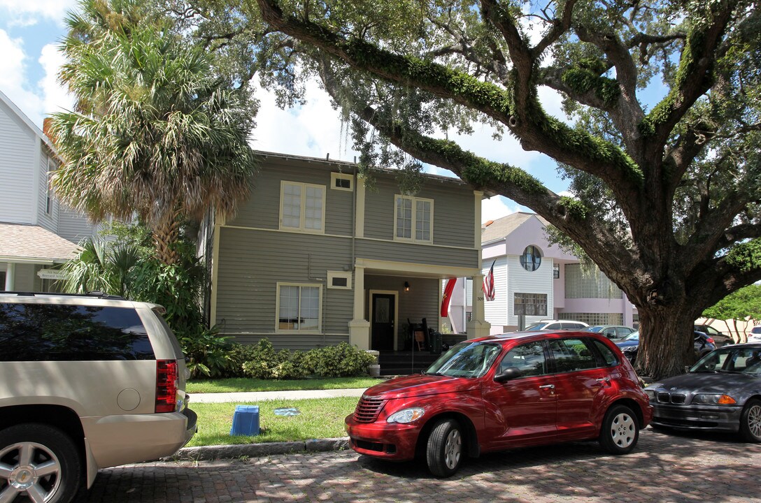 309 Brevard Ave in Tampa, FL - Foto de edificio