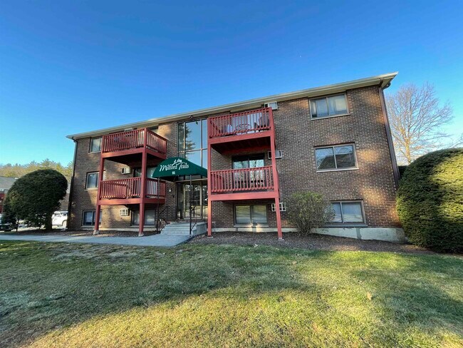 95 Powers St in Milford, NH - Building Photo - Building Photo