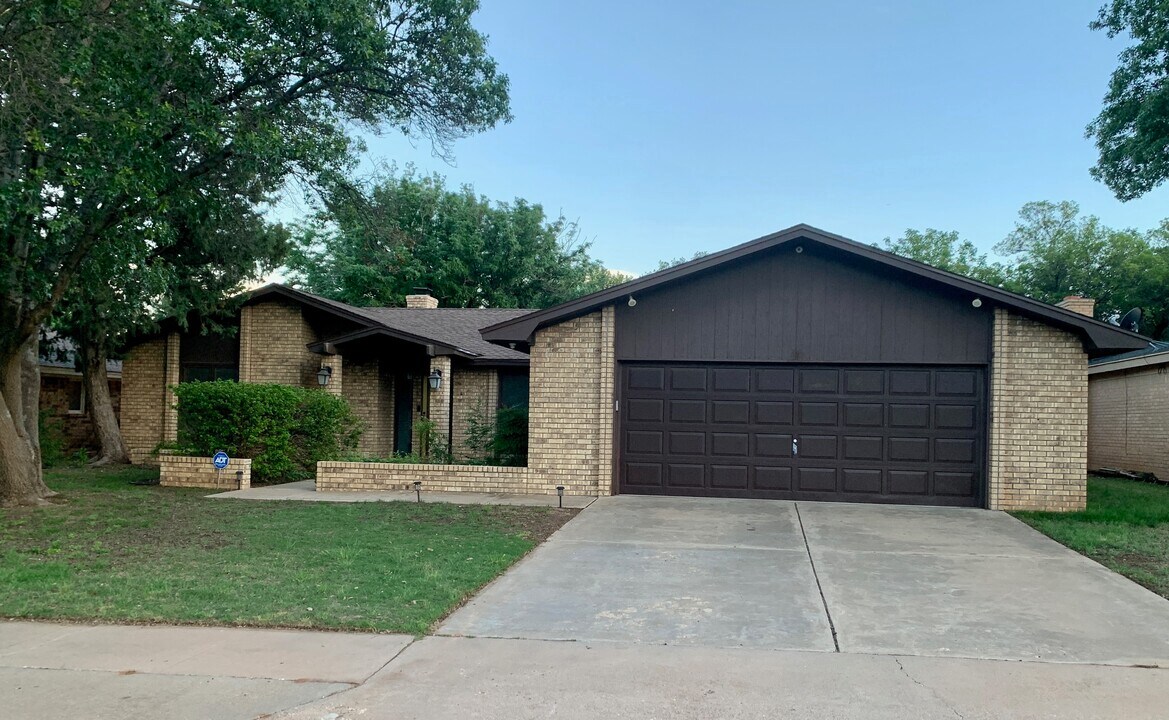 5207 90th St in Lubbock, TX - Building Photo