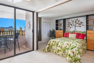 2240 Kuhio Ave, Unit 3106 in Honolulu, HI - Building Photo - Building Photo