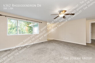 4362 N Rhododendron Dr in Oak Harbor, WA - Building Photo - Building Photo