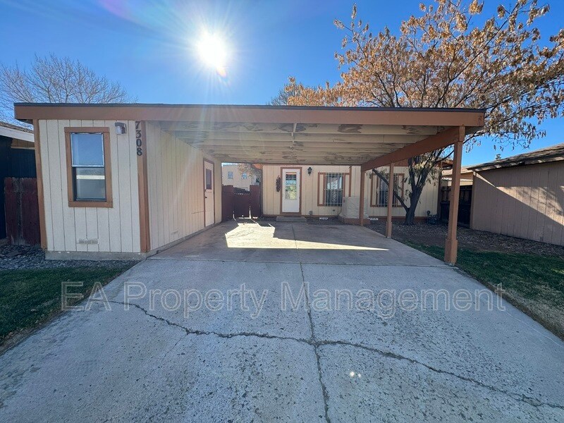 7308 Turtledove Ln NE in Albuquerque, NM - Foto de edificio