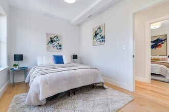 107 Willis Ave, Unit 107 in Medford, MA - Building Photo - Building Photo