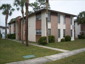 463 76th Ave N in St. Petersburg, FL - Building Photo
