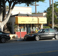 909-911 Montana Ave in Santa Monica, CA - Building Photo - Building Photo