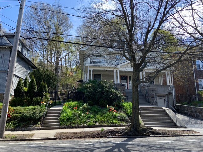 186 Winchester St in Brookline, MA - Foto de edificio - Building Photo