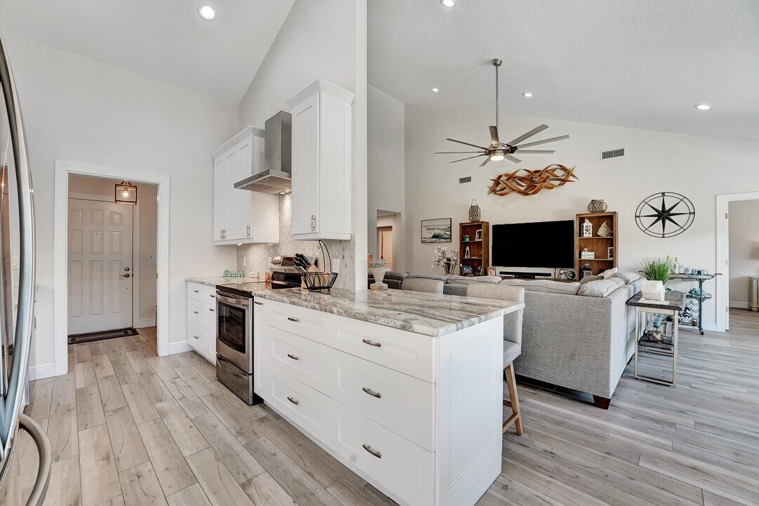 118 Ridge Rd in Jupiter, FL - Building Photo