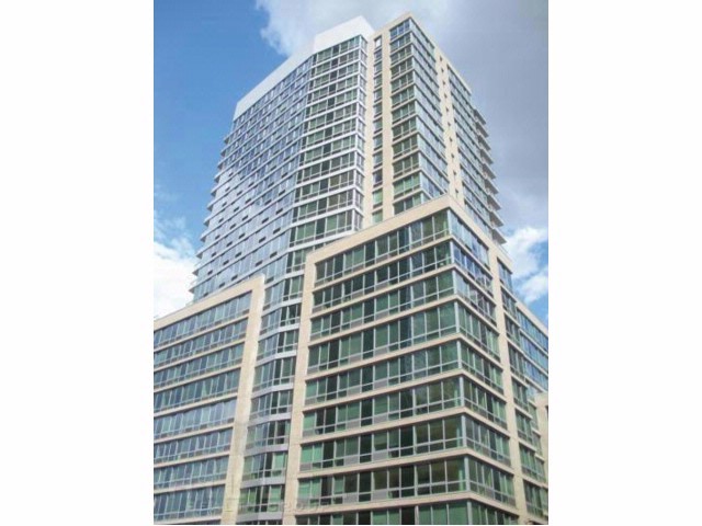 455 W 37th St-Unit -818 in New York, NY - Building Photo