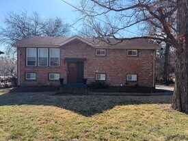 237 Eisenhower Dr in Nashville, TN - Building Photo