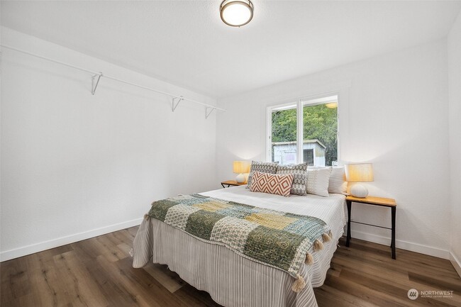 property at 1805 S 268th St