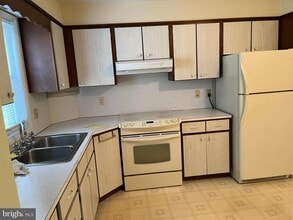 113 Gretchen Dr in Shillington, PA - Building Photo - Building Photo