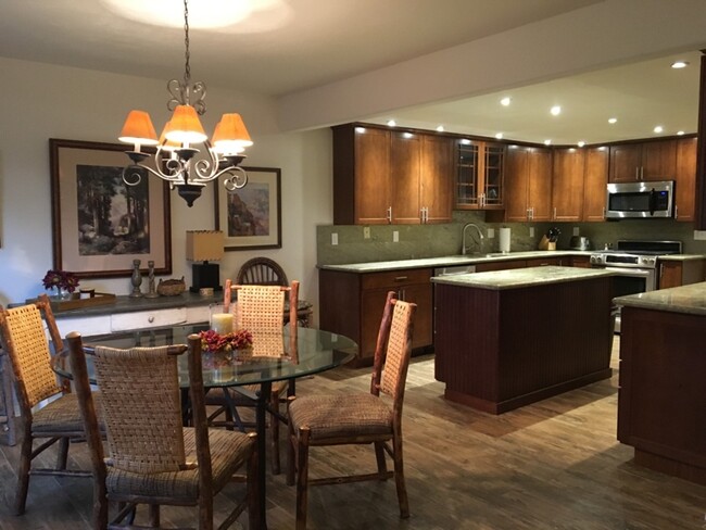 2 E Village Cir in Flagstaff, AZ - Building Photo - Building Photo