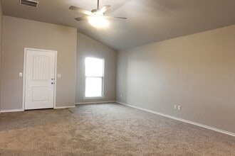 13809 Vernon Ave in Lubbock, TX - Building Photo - Building Photo