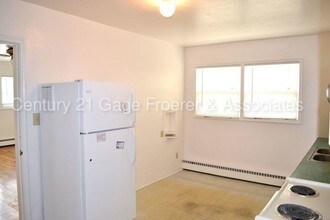 338 E 200 S-Unit -3 in Clearfield, UT - Foto de edificio - Building Photo