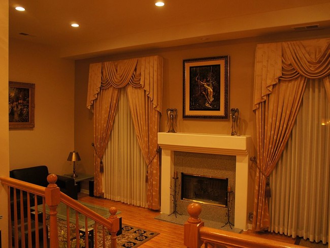 property at 4489 Spencer St