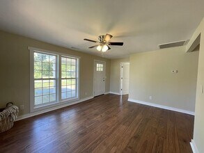 1936 N Dixie Ave in Cookeville, TN - Foto de edificio - Building Photo