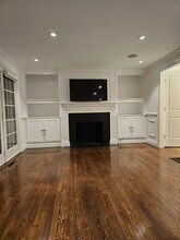 11 Oak St in Wellesley, MA - Building Photo - Building Photo