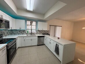 1133 SE 13th Terrace in Homestead, FL - Building Photo - Building Photo