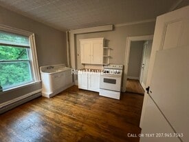 36 Third St Apt., Unit 4 in Bangor, ME - Building Photo