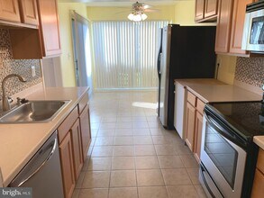 8101 Needwood Rd-Unit -T101 in Derwood, MD - Building Photo - Building Photo