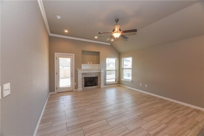 1031 Gardenia St in Centerton, AR - Building Photo - Building Photo