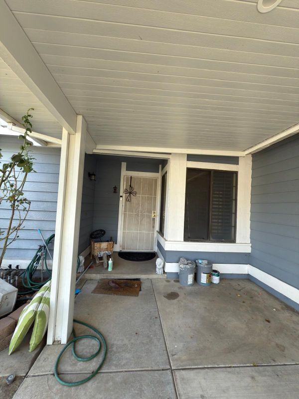 14884 Rockridge Ln in Fontana, CA - Building Photo - Building Photo