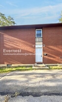 2143 Wadsworth Dr in Columbus, OH - Building Photo