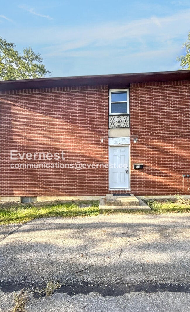 property at 2143 Wadsworth Dr