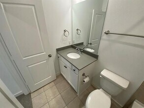 6557 Northern Dancer Dr in North Richland Hills, TX - Foto de edificio - Building Photo