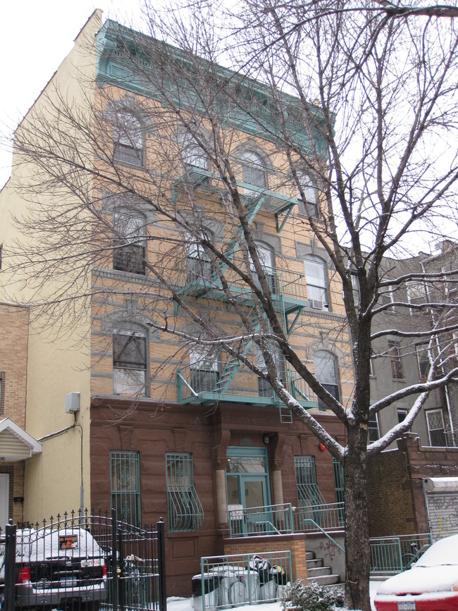 1125 Putnam Ave in Brooklyn, NY - Building Photo - Building Photo