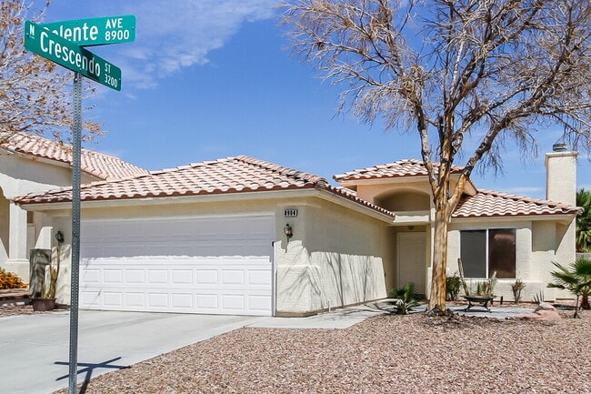 8904 Dolente Ave in Las Vegas, NV - Building Photo - Building Photo