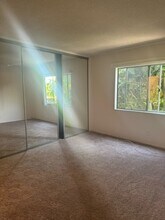 Encino Oakbrook in Encino, CA - Building Photo - Building Photo
