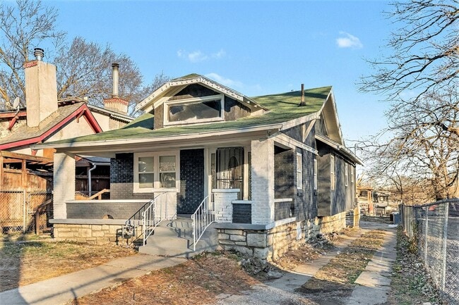 1906 E 55th St in Kansas City, MO - Building Photo - Building Photo