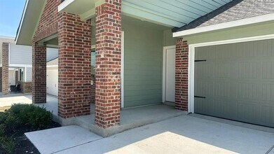121 Tofalla in Kyle, TX - Building Photo - Building Photo