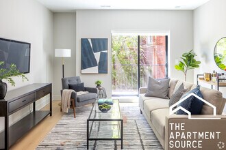 4104 N Sheridan Rd, Unit 1 in Chicago, IL - Building Photo - Building Photo