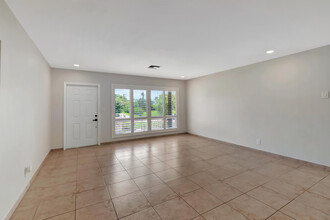 455 NE 33rd St in Boca Raton, FL - Building Photo - Building Photo