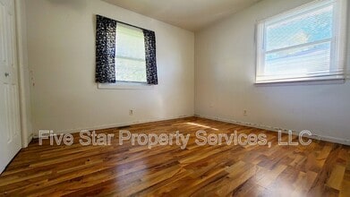 404 E Madison St in Auburn, IL - Building Photo - Building Photo