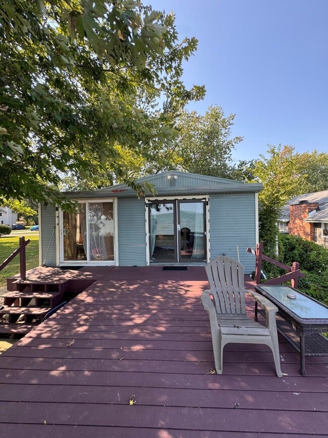 property at 13512 Venetian Dr