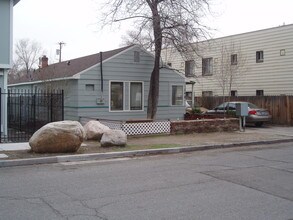 140 Chism St in Reno, NV - Foto de edificio - Building Photo