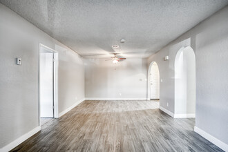 Ciel Apartments in Las Vegas, NV - Building Photo - Interior Photo