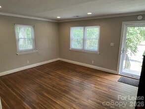 421 W Kingston Ave in Charlotte, NC - Building Photo - Building Photo