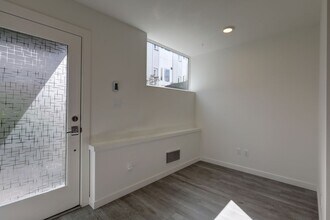 1330 E Spring St in Seattle, WA - Building Photo - Building Photo