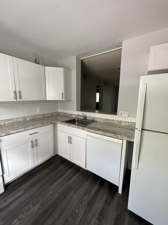 4216 Inverrary Blvd, Unit Inverrary in Lauderhill, FL - Building Photo