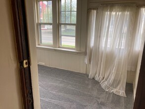 3300 N Main St-Unit -1 in Sandy Lake, PA - Foto de edificio - Building Photo