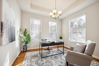 3019 W Park at Fairdale in Houston, TX - Building Photo - Building Photo