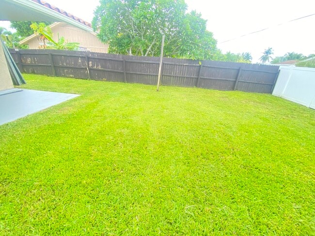 210 Oregon Ln in Boca Raton, FL - Building Photo - Building Photo