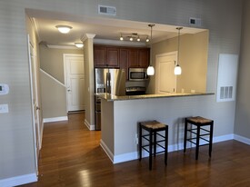 301 E Tremont Ave, Unit 3rd Floor in Charlotte, NC - Building Photo